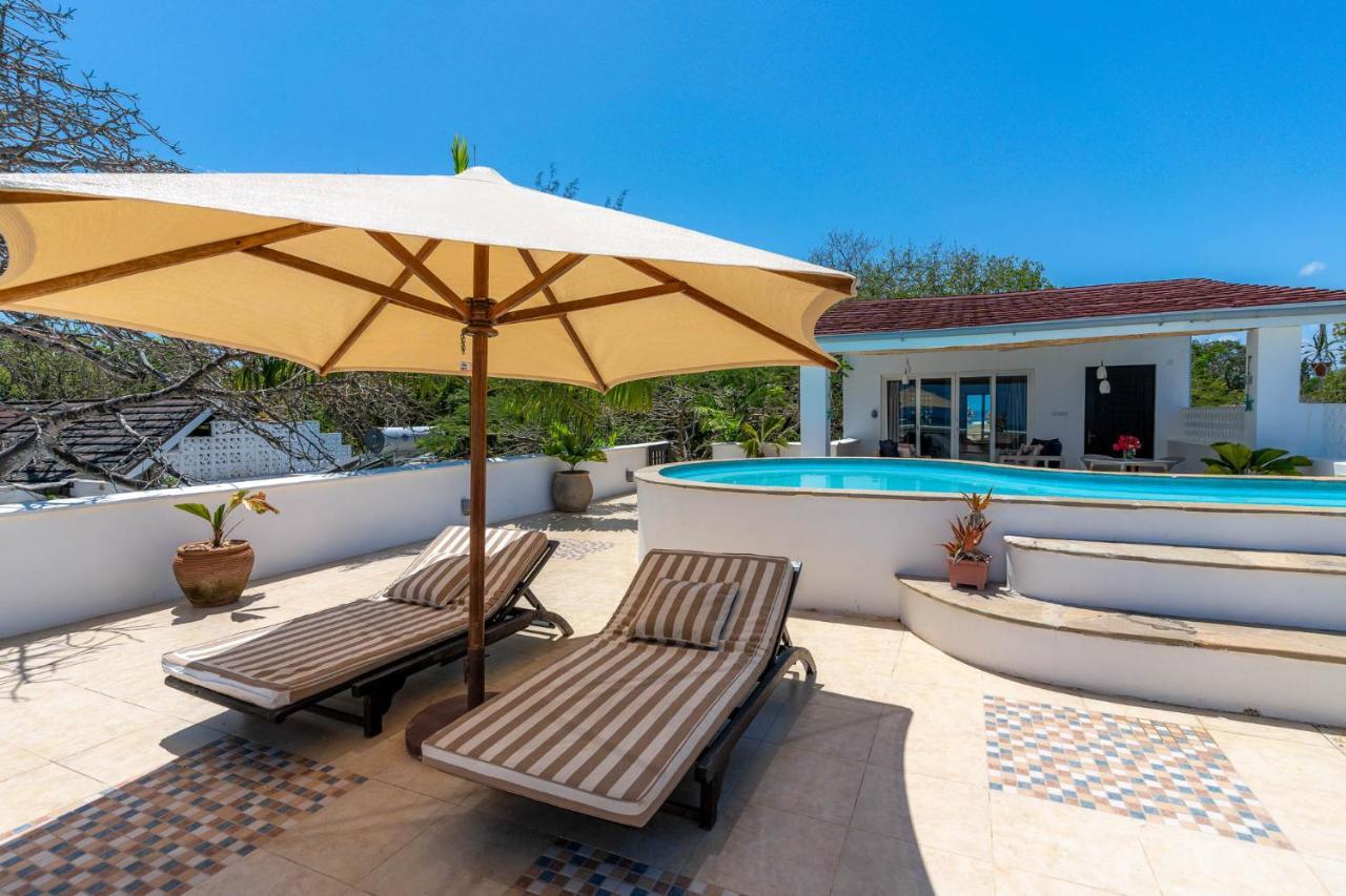 Tequila Sunrise Sky Cabana-Diani Beach Exterior photo